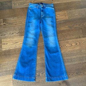 Gap flare Jeans size 2/26 length 31.5. NWOT